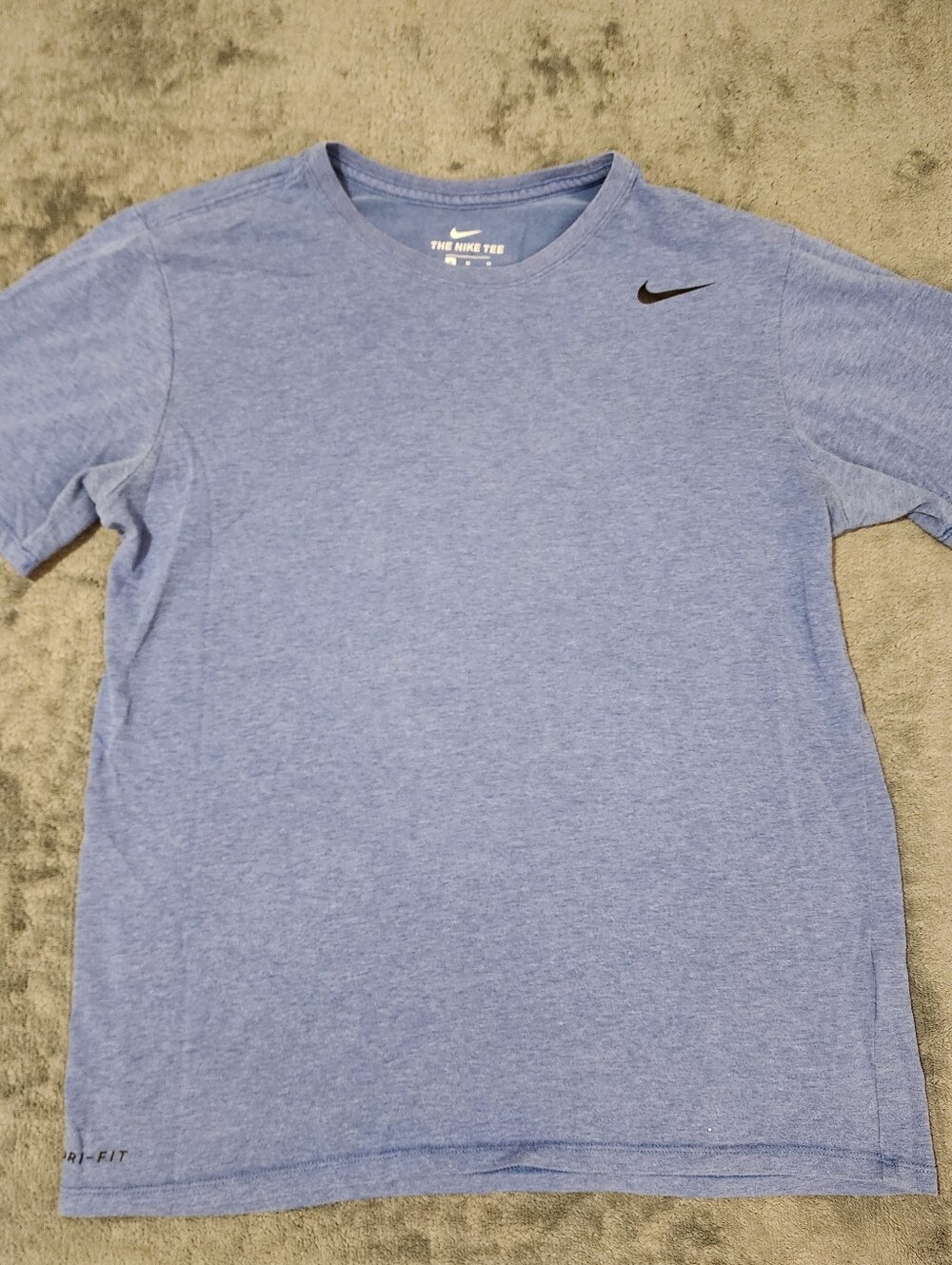 The Nike Tee Men's Dri-Fit Cut T-Shirt.
